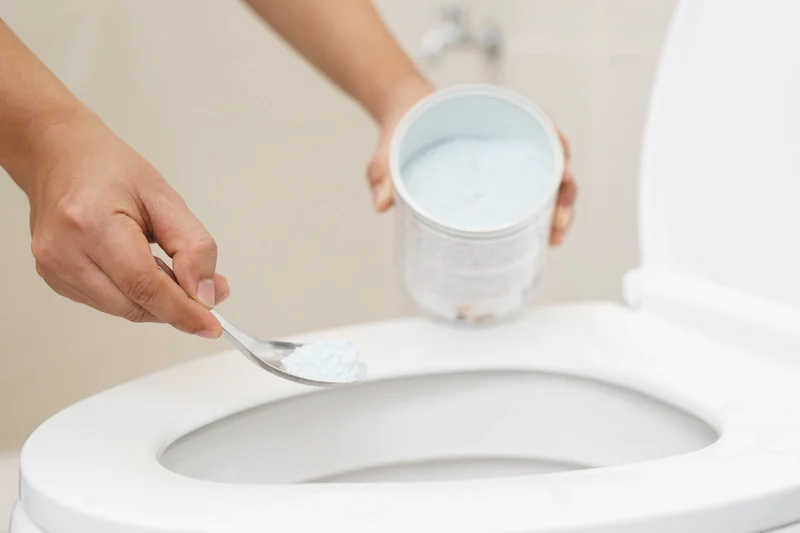 cara menggunakan soda api untuk wc mampet